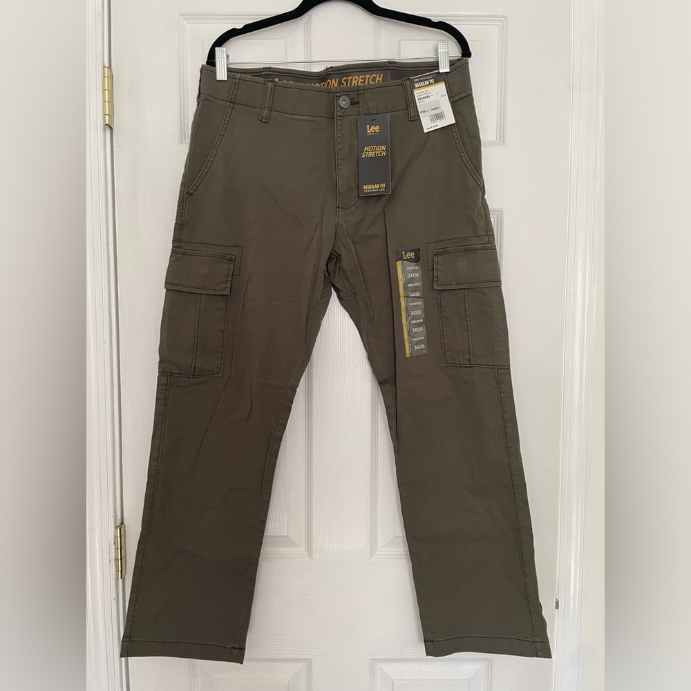 NWT Lee Motion Stretch cargo pants